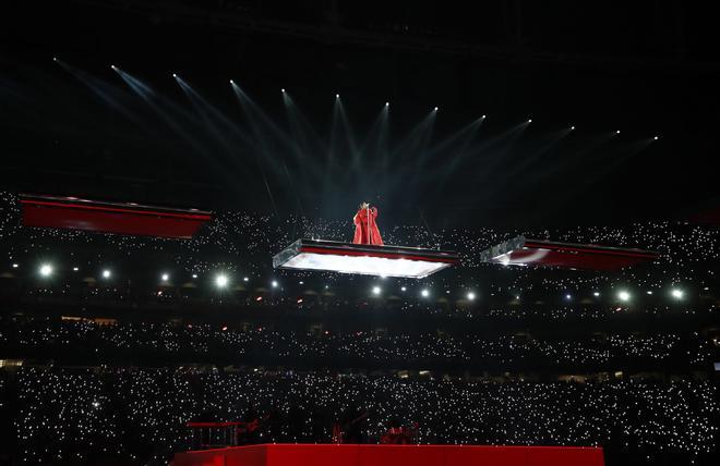 Así ha sido la espectacular actuación de Rihanna en la Super Bowl