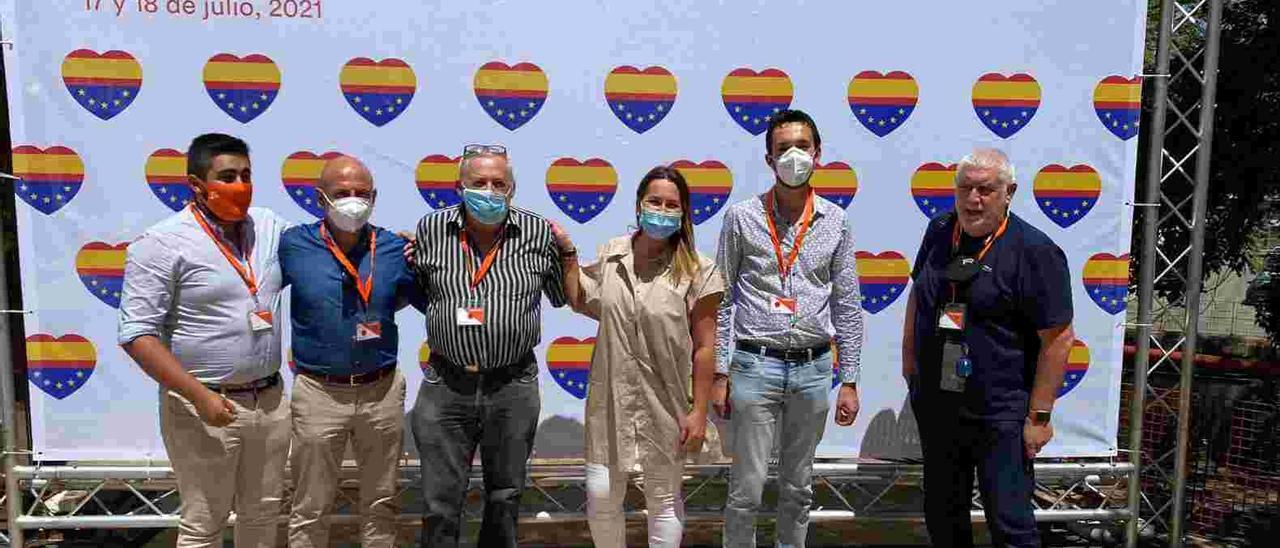 Sergio Iglesias y  José Ramón Louro (segundo y tercero por la izquierda) en Madrid con Alejandro Guzmán (redes sociales en la provincia de Pontevedra), Beatriz Pino (portavoz autonómica de Cs). Miguel Blanco (coordinador de la agrupación de Vigo) y Juan Insua (comité autonómico)