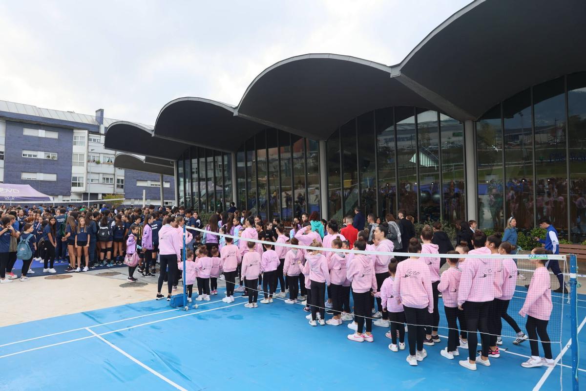 Actividades en la gran plaza del Palacio de los Deportes