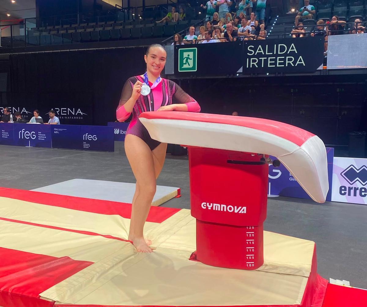 Neus Ortiz del Club Gimnasia Artística Almazora