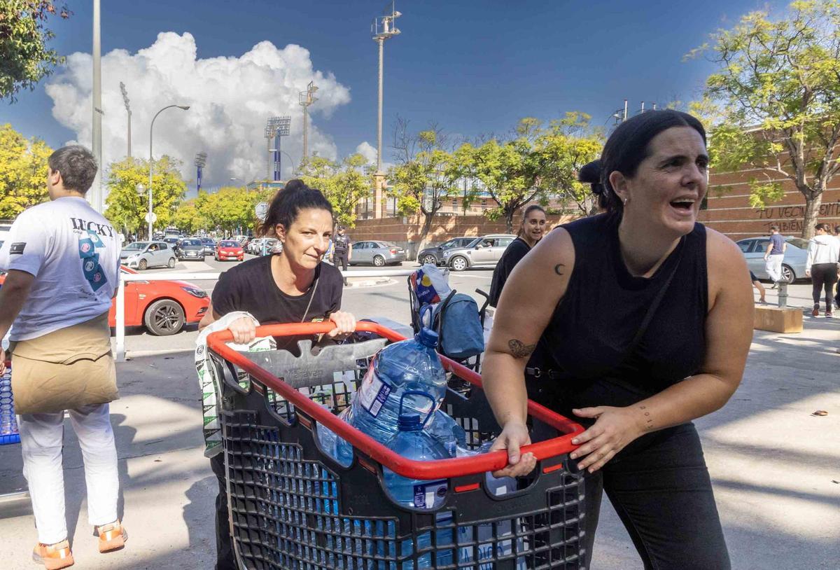 El empuje solidario en Alicante llena el Centro de Tecnificación con ayuda para los afectados por la DANA en Valencia