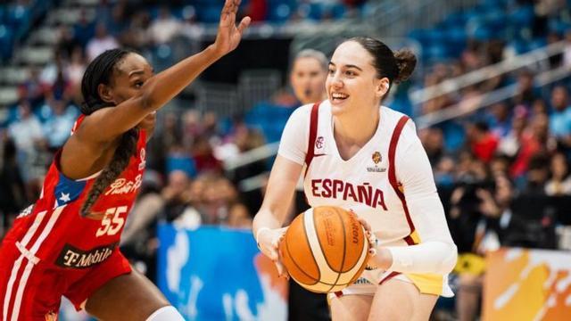 Iyana Martín, durante un partido con la selección española. |