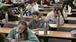 La 1a Olimpiada Matematica Catalana Femenina (OMCaF), en la Facultad de Matematicas y Estadisticas de la UPC. En la que participan mas de 140 chicas de la ESO y Bachillerato.