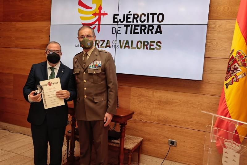 El Mando de Canarias entrega los primeros nombramientos de embajadores de la marca Ejército