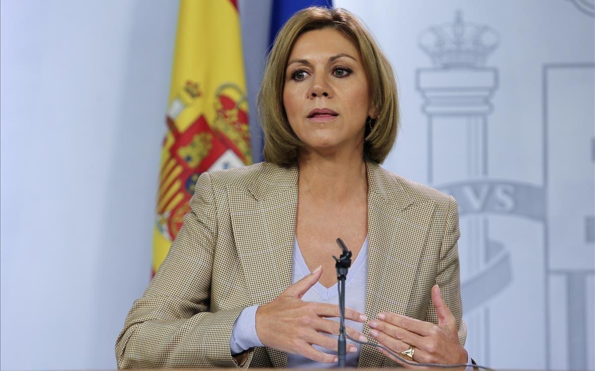 La ministra de defensa, María Dolores de Cospedal, confirma que son dos los militares expedientados por el vídeo del tanque.