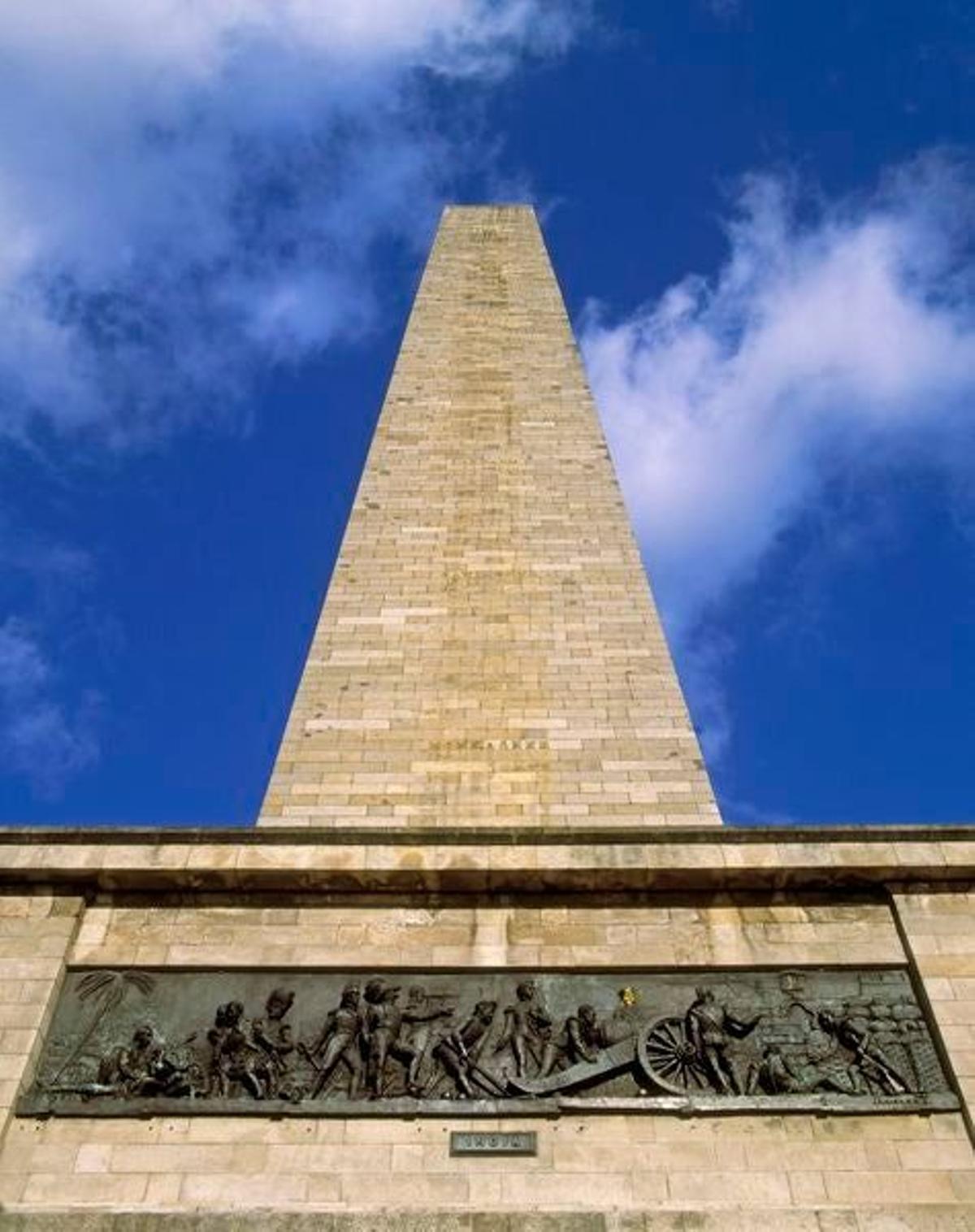 Monumento Wellington en el Parque Fénix