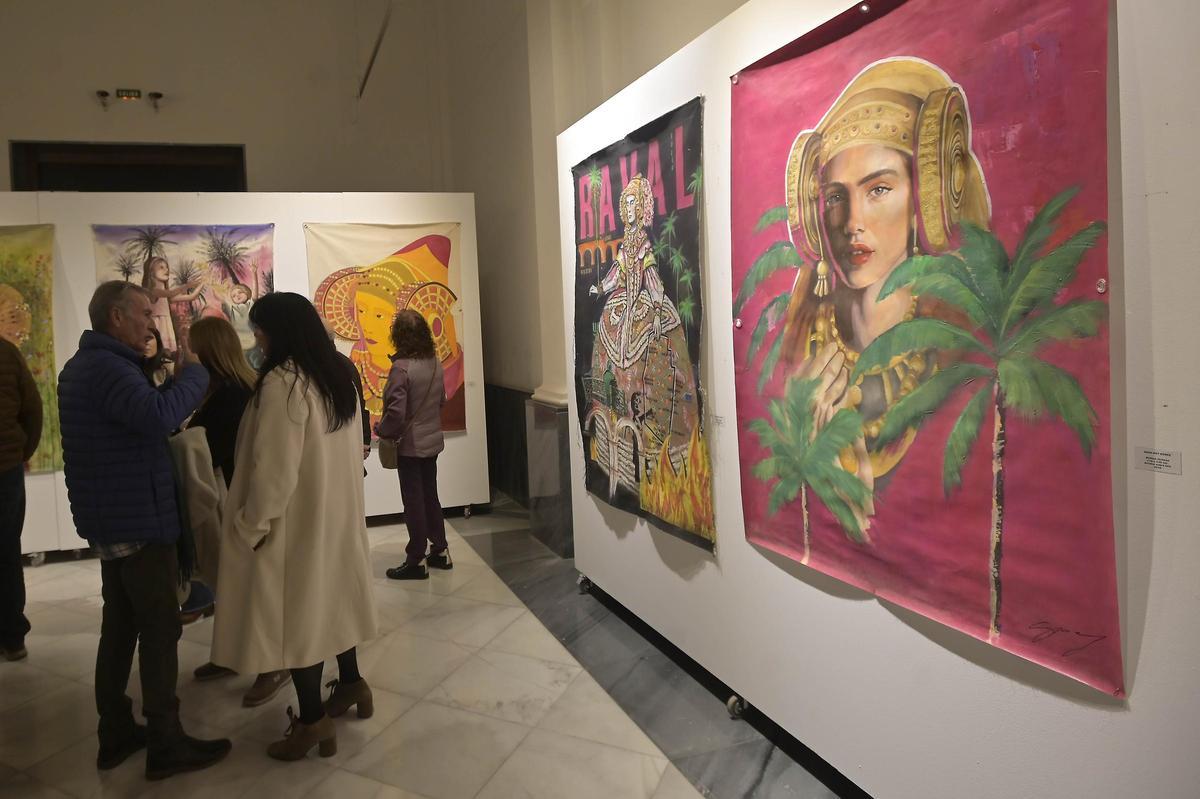 Inauguración en Elche de la exposición “Balconadas del tiempo: la Dama presente”