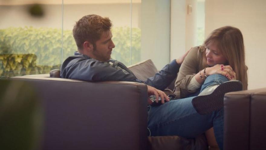 Una de las parejas que participan en «Madres invisibles». |