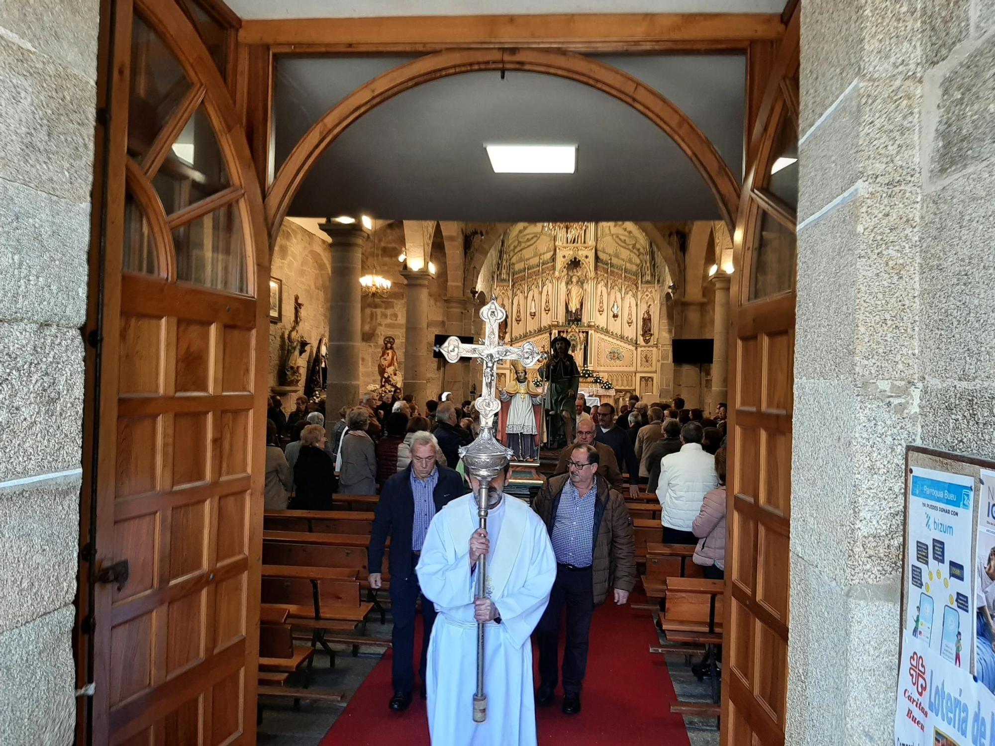 Las procesiones por el San Martiño de Moaña y Bueu aprovechan la tregua de la lluvia