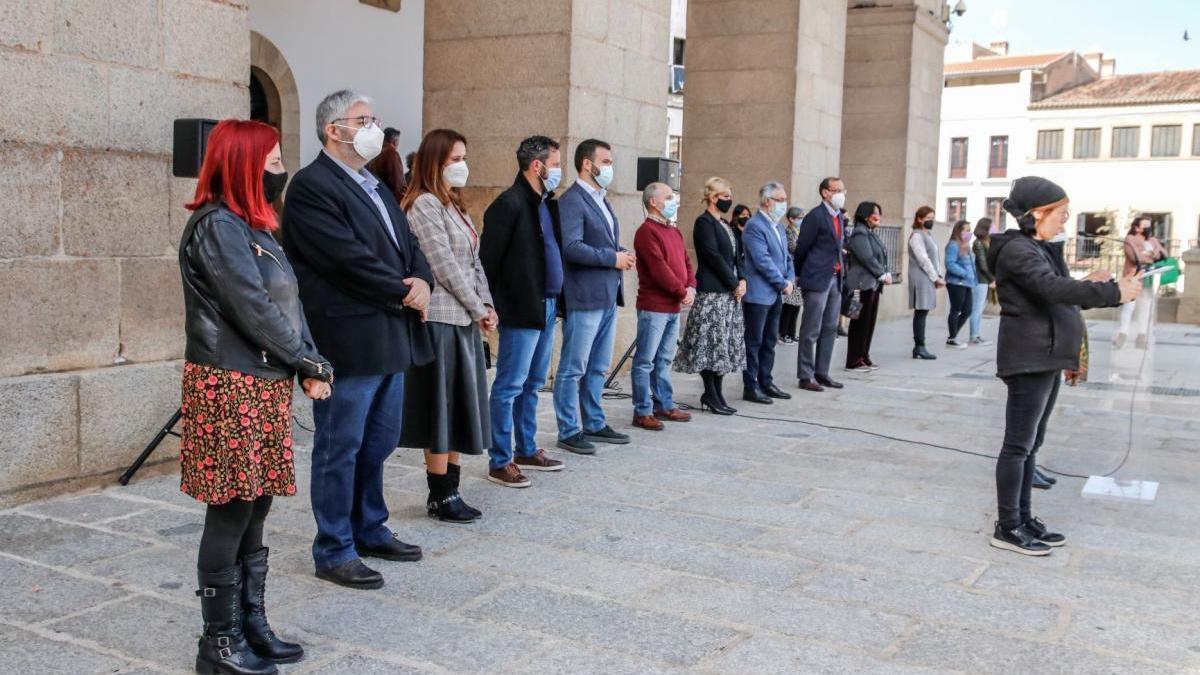 Minuto de silencio por las víctimas de violencia machista