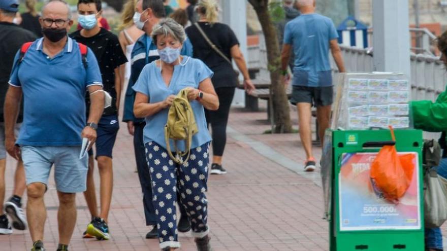 Canarias amplía hasta fin de mes las medidas extraordinarias contra el Covid