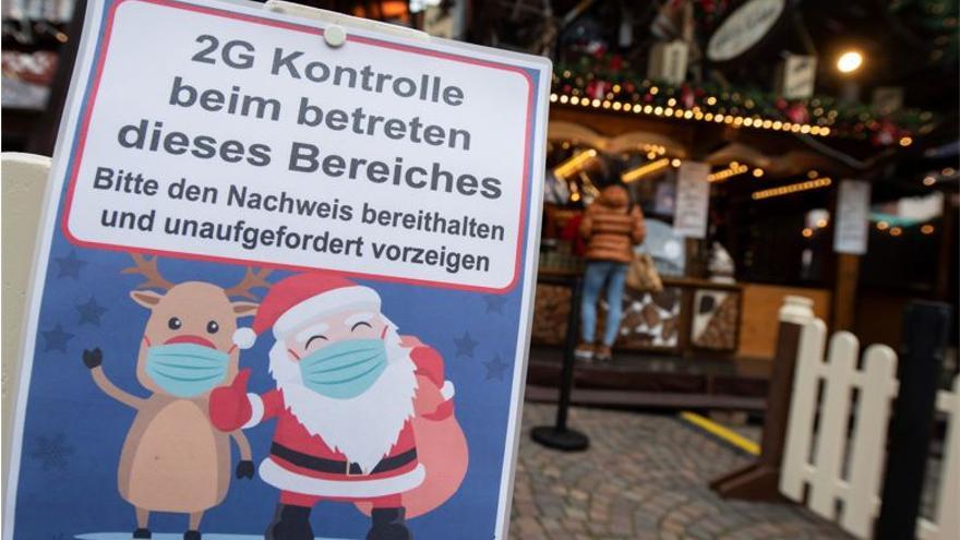 2G auf dem Frankfurter Weihnachtsmarkt. In Deutschland längst gang und gäbe, auf Mallorca noch kaum im Einsatz.