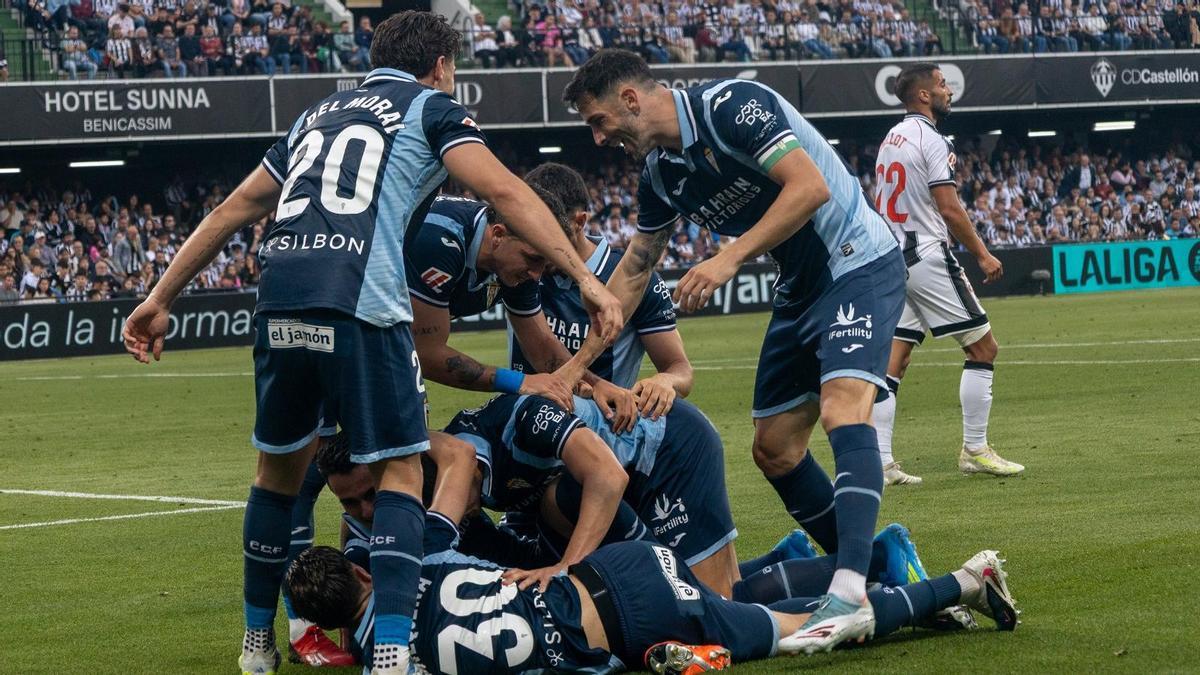 El Córdoba CF se aferra a su nueva versión en busca del 'play off': las ...