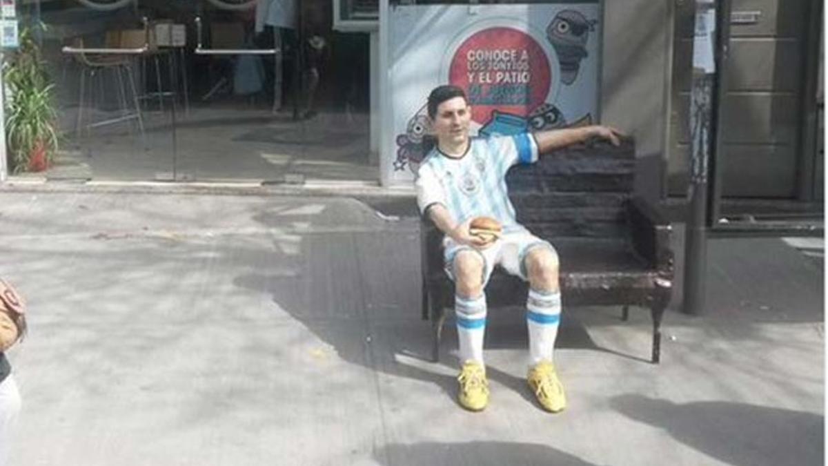 Messi, es la imagen de una hamburguesería de Argentina