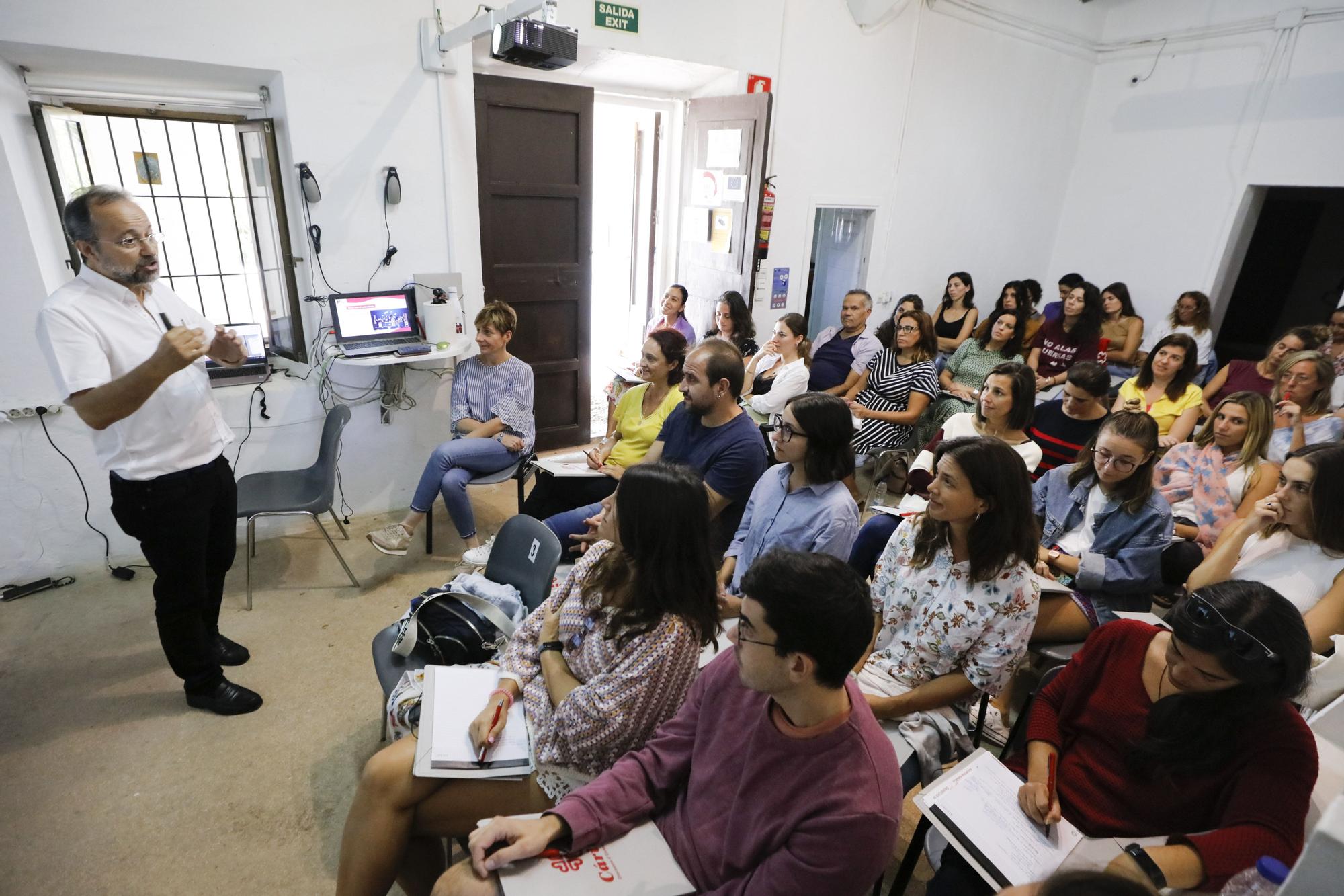 Cáritas reúne a los agentes sociales de Ibiza para estrechar lazos