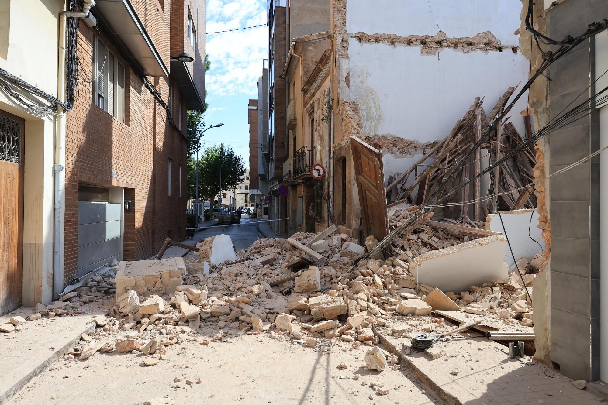 Galería de fotos: Espectacular derrumbe de dos casas en el centro de Vila-real