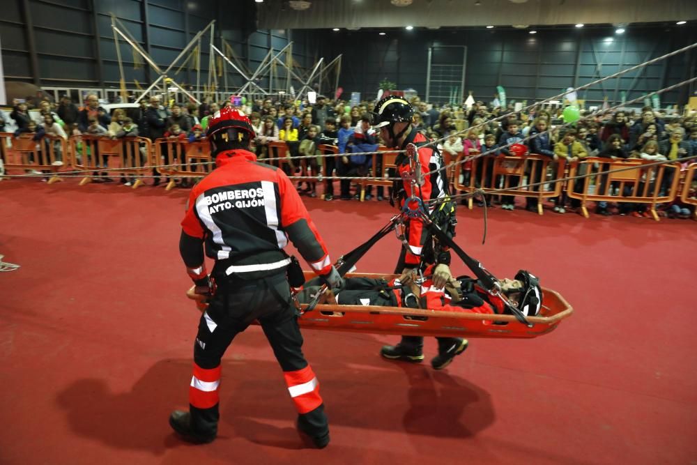 Exhibición de Bomberos Gijón en Mercaplana