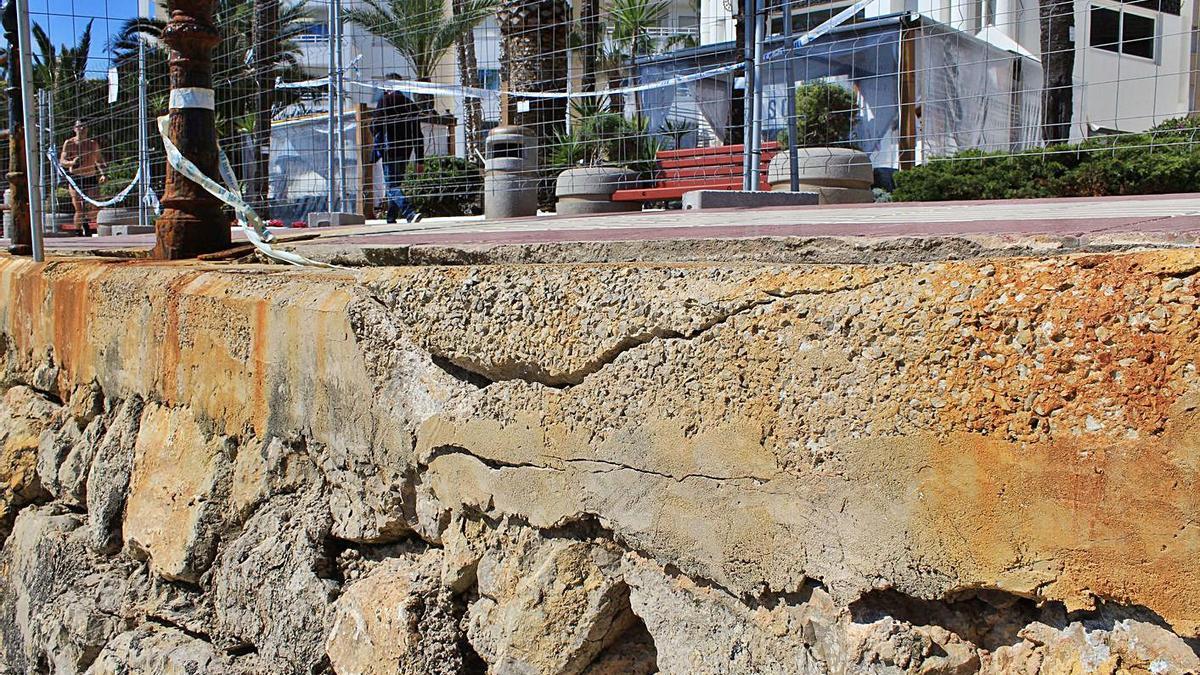 Grietas en la zona afectada, que está en riesgo de derrumbe. | ASE