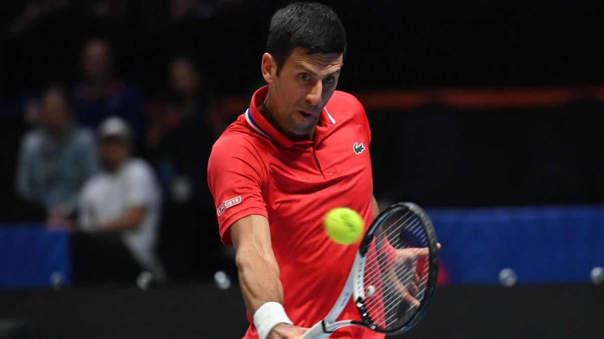 Novak Djokovic durante el partido contra Sebastian Ofner en la World Tennis League