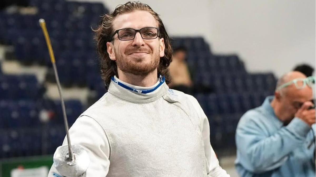 El tirador coruñés Ignacio Breteau, en una competición.