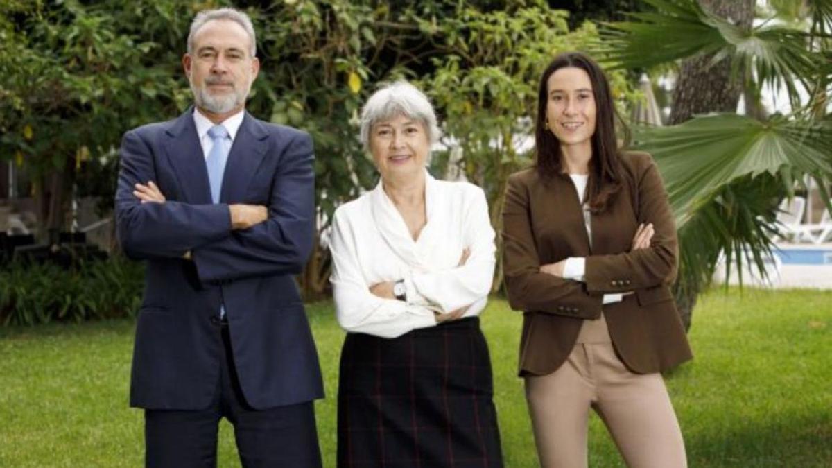 Luis Riu, Carmen Riu y Naomi Riu, directora financiera. | RIU