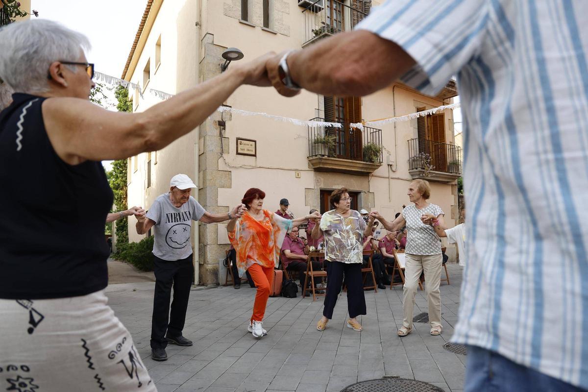 Les imatges de les sardanes de la Festa Major de Salt Les imatges de les sardanes de la Festa Major de Salt
