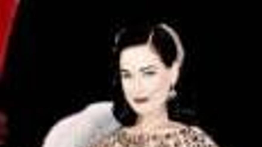 Dita von Teese: LA ACTRIZ Y BAILARINA POSA PARA UN ´SHOW´ EROTICO EN LONDRES