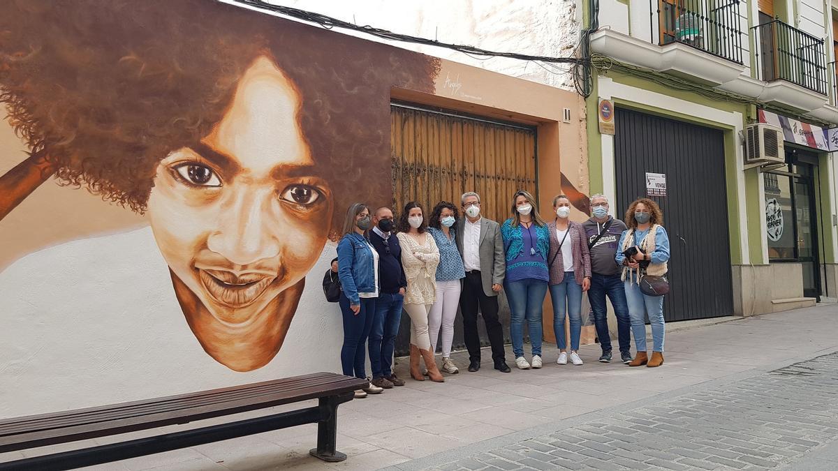 Mural solidario en Lucena