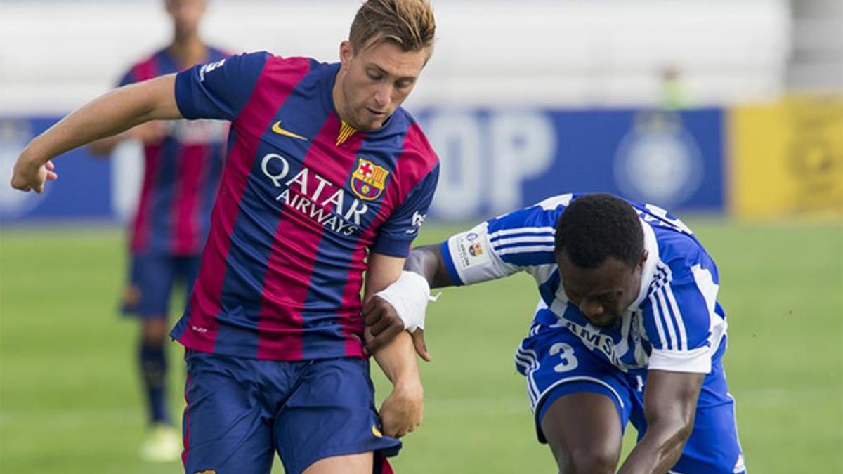 Deulofeu lucha por un balón ante un rival del HJK Helsinki