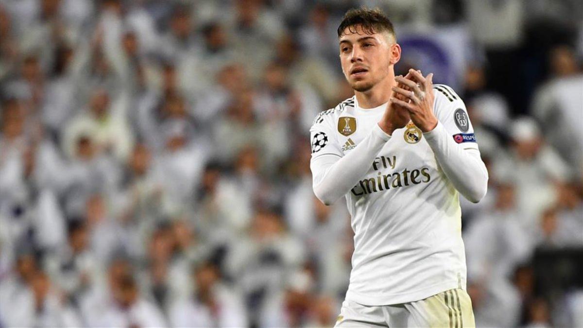El Pajarito aplaude a su hinchada en unos de los últimos partidos del Real Madrid