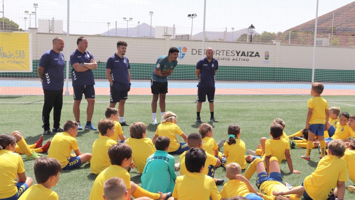 Saúl Coco, en su visita al campus de la UD Las Palmas en Yaiza.