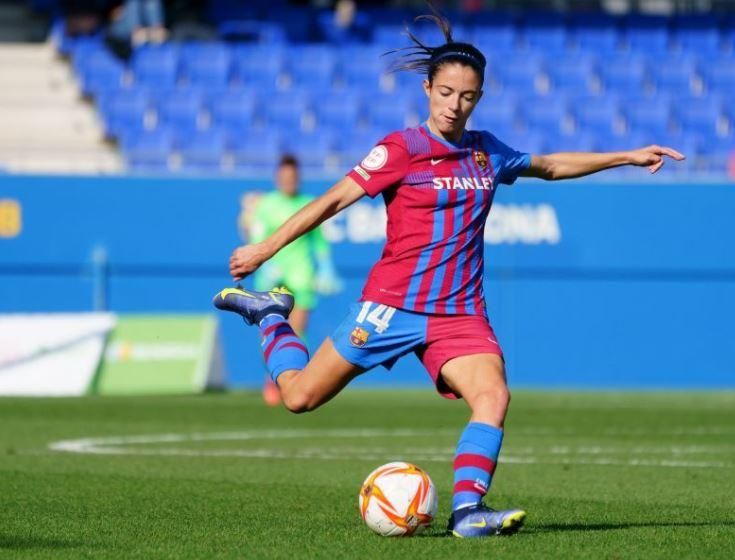 Aitana celebra el seu gol, el primer del Barça contra el Llevant