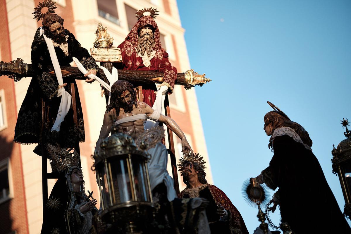 Salida procesional de Descendimiento este Viernes Santo de 2026.