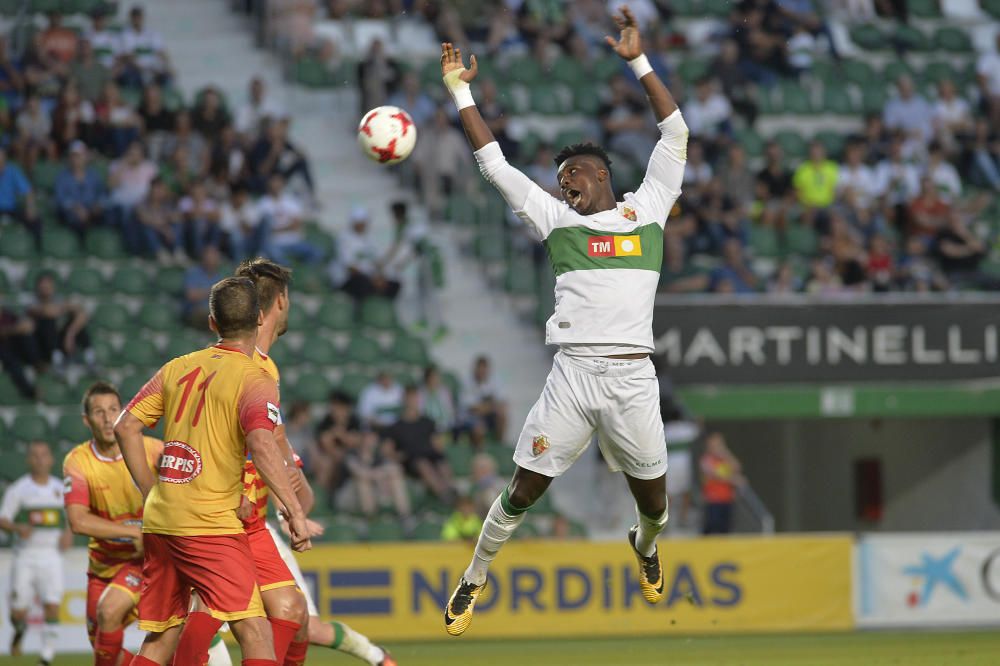 El Elche se muestra espeso y sin ideas ante el Alcoyano.