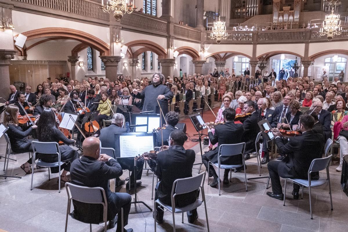 La Orquesta Virtuós Mediterrani, durante su actuación en Estocolmo.