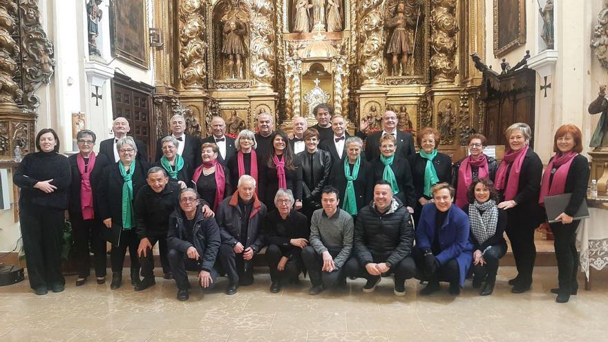 La Coral Boayen firma una brillante actuación en la iglesia de Ainzón