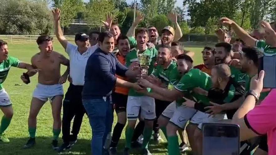 VÍDEO | El CD Coreses celebra su ascenso a Regional de Aficionados