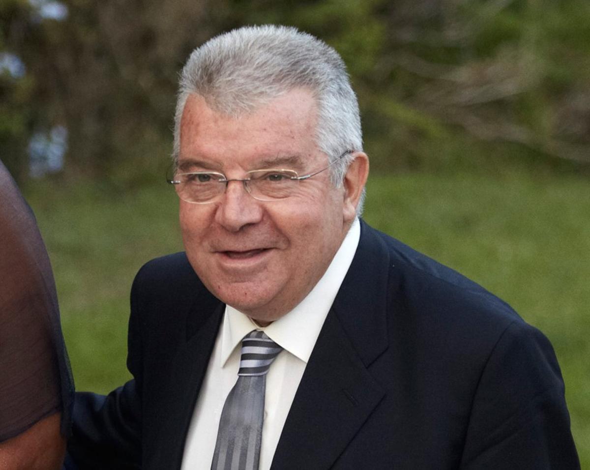 Josep Maria Minguella, one of the best footballer agents of his time, but also a culé from head to toe. He put the club's officials on alert and got the kid to travel to take the test at Can Barça.