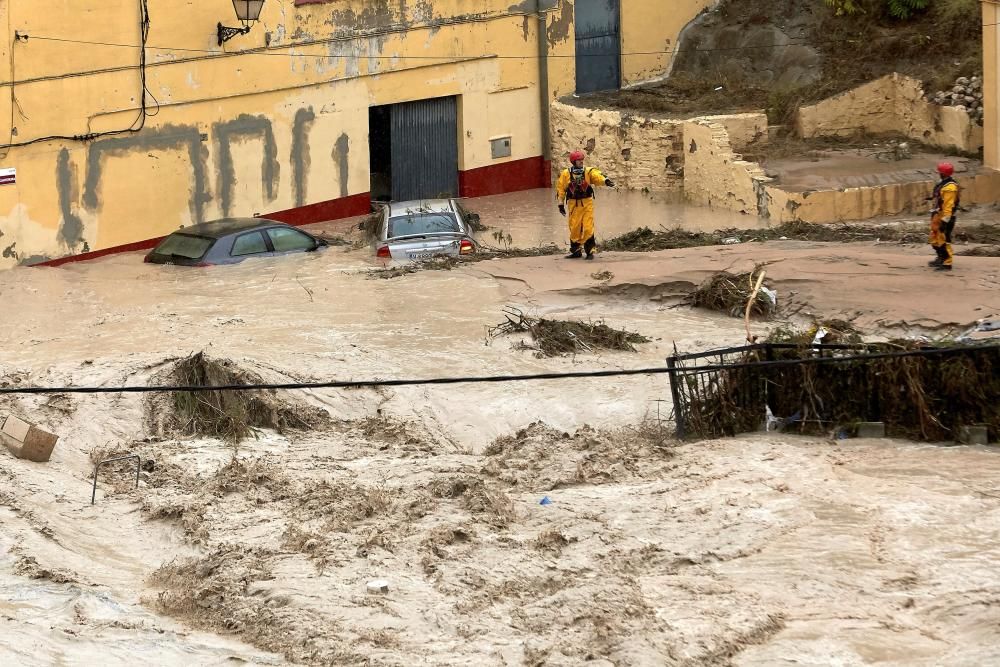 Desbordamiento del río Clariano a su paso por ...