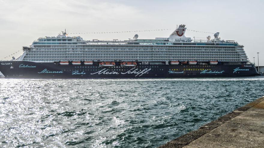 El Mein Schiff 4 visita este jueves el Puerto de La Luz.