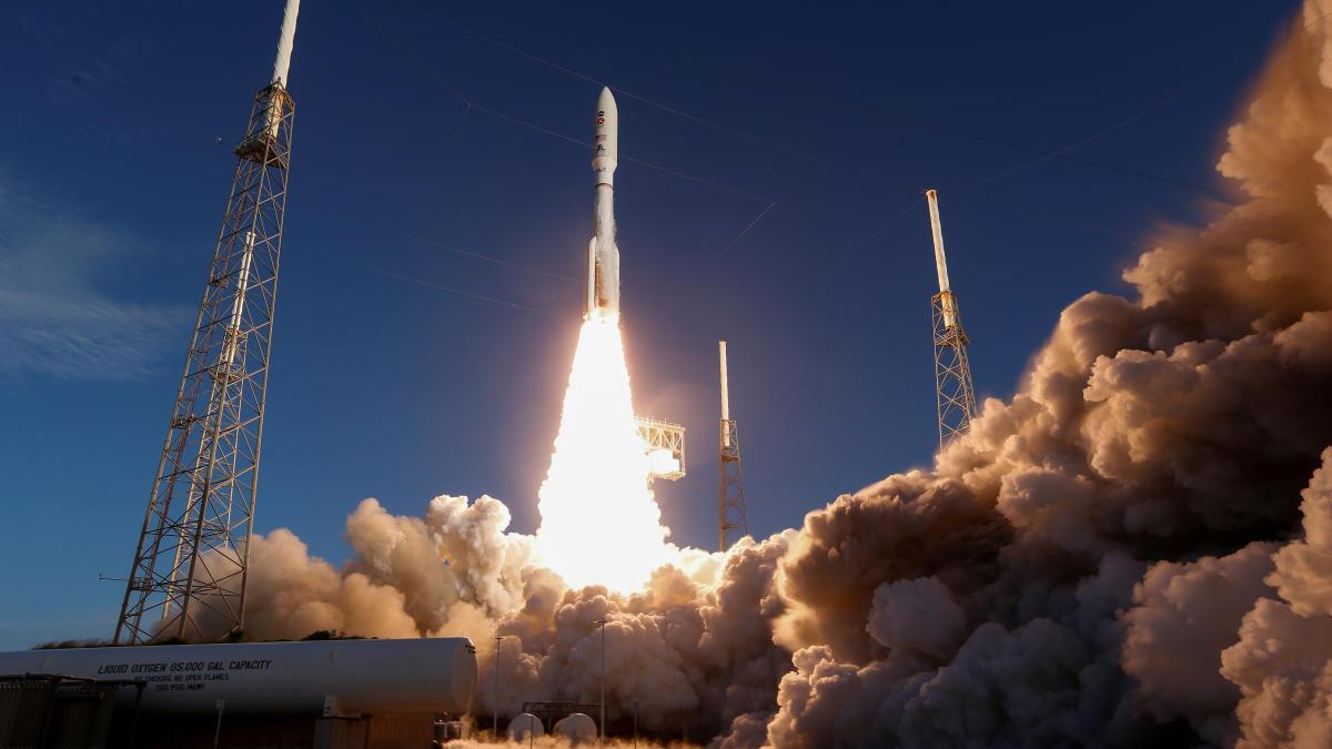 L&#039;Alliance Atlas V carregant el Mars 2020 Perseverance Rover el dia del llançament des del Cap Canaveral, a Florida, el 30 de juliol del 2020