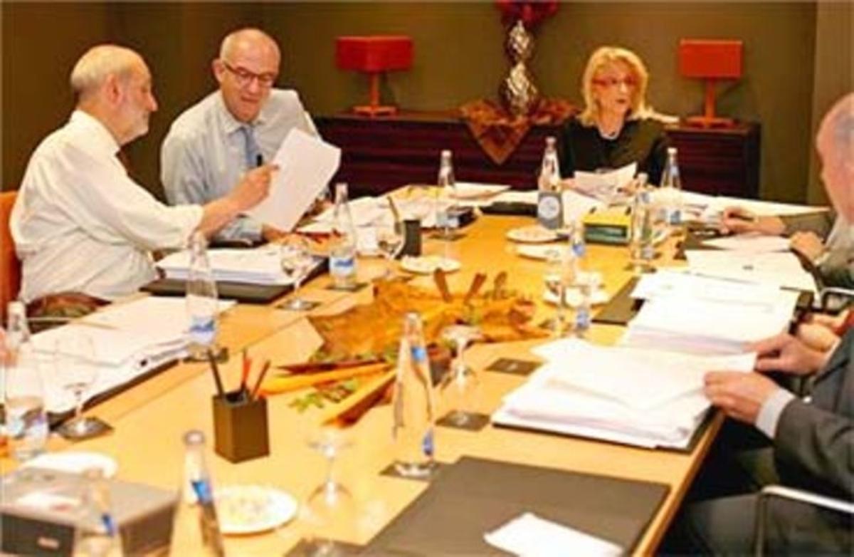 La CNE reitera la urgència de la connexió elèctrica amb França i rebutja soterrar-la_MEDIA_1