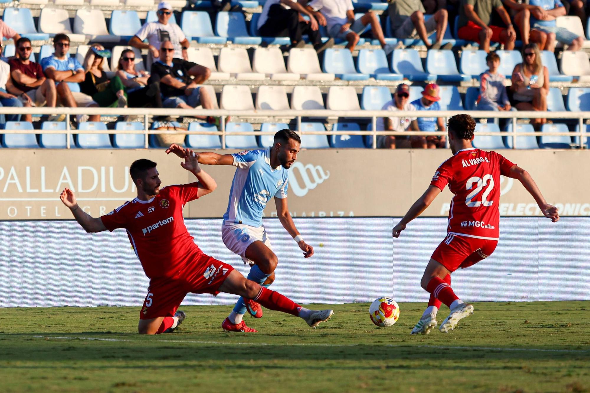 Mira aquí todas las fotos del partido de la UD Ibiza de hoy