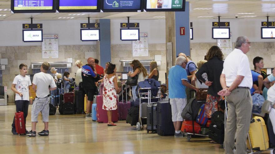L&#039;aeroport de Girona tanca el maig amb un 13% menys de passatgers