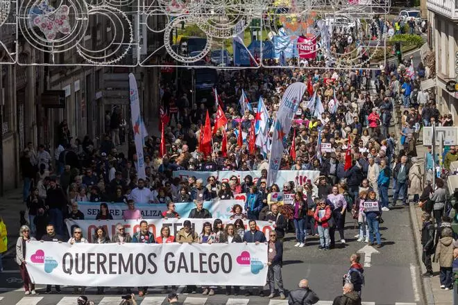 O galego inunda Santiago nun 17 de maio de reivindicación e festa: "Begoña Caamaño tería estado aquí con nós"