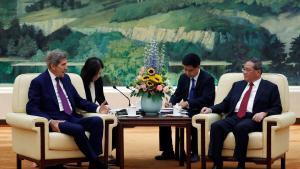 Reunión entre John Kerry y Li Qiang.
