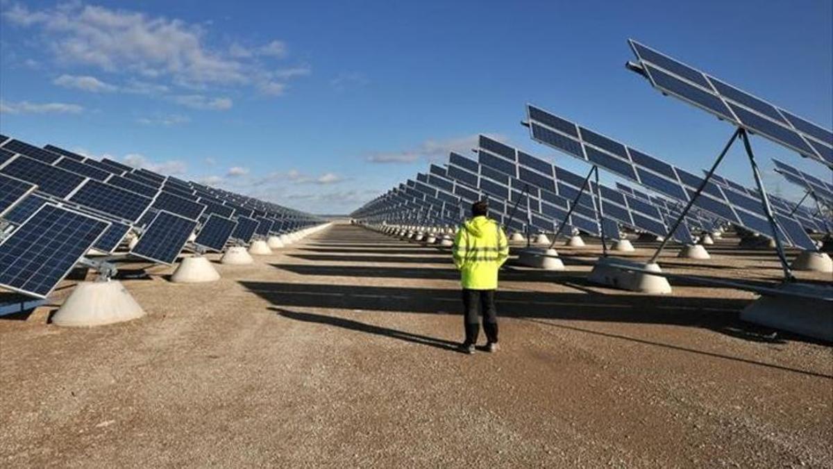 Fotovoltaica en la geografía cacereña. El futuro está en las fuentes renovables.