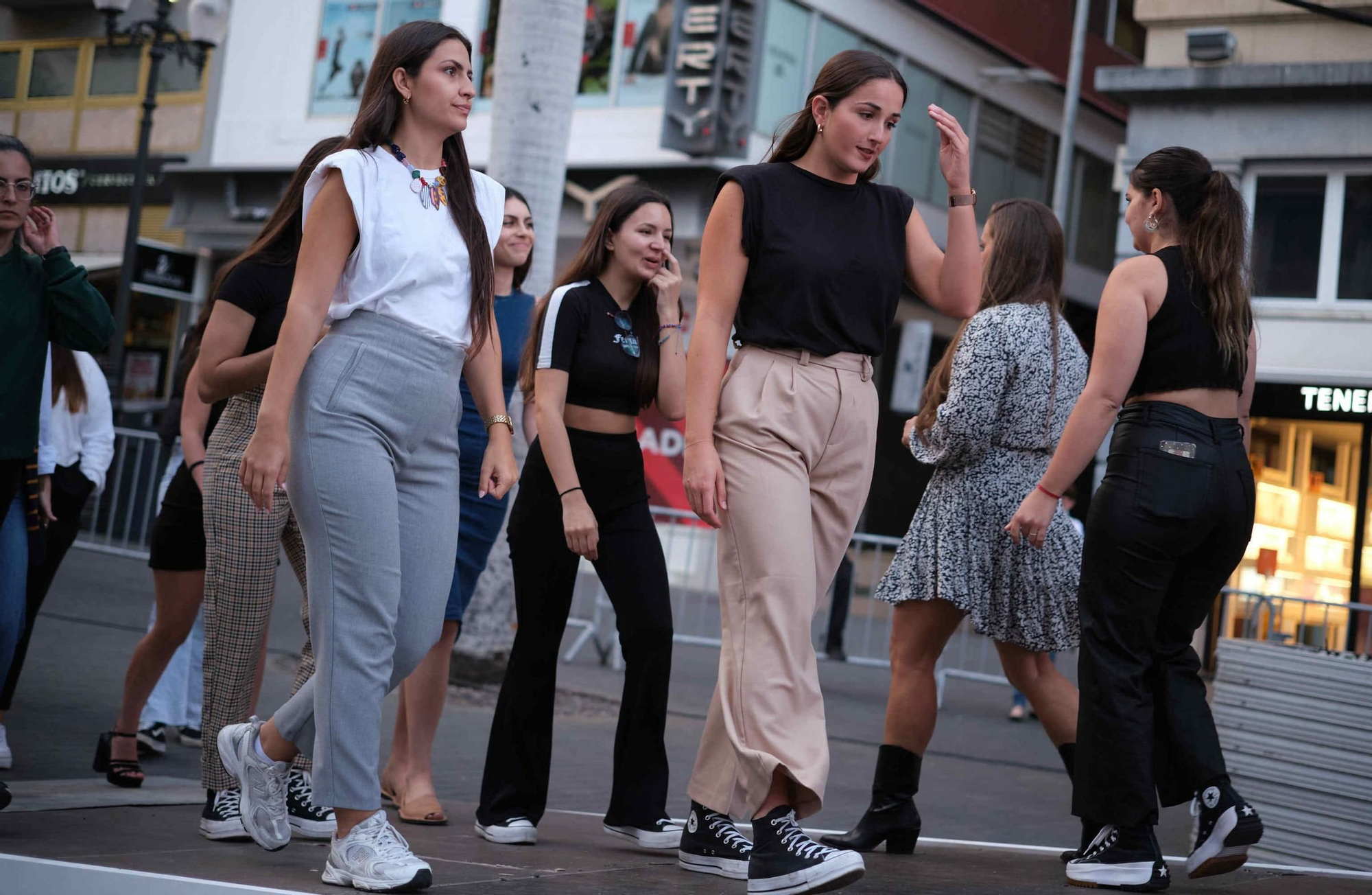 Ensayo de la gala de elección de la reina de las Fiestas de Mayo de Santa Cruz