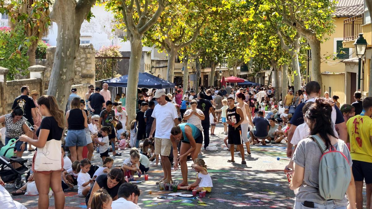 FOTOS | Las calles de Alaró se llenan de creación y color