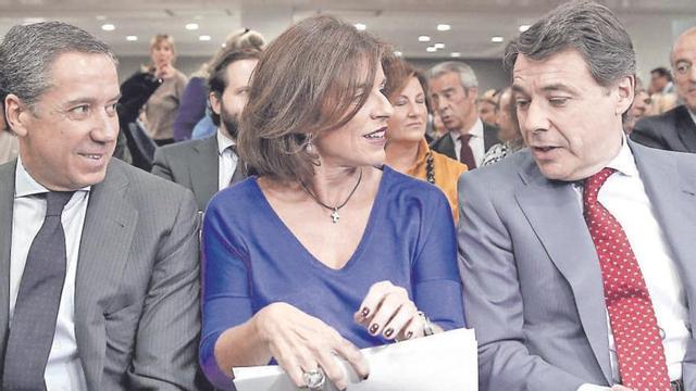 Eduardo Zaplana, Ana Botella e Ignacio González en Madrid en 2013.
